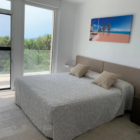 Villa Lomalisa *