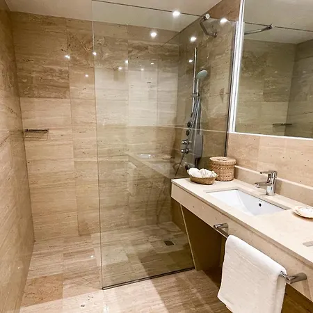 Apartamento En Complejo Mascarat Beach, Pb73b *