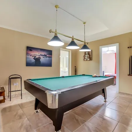 Villa Altavista With Sea View In Hills