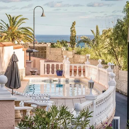 Amazing In With Outdoor Swimming Pool