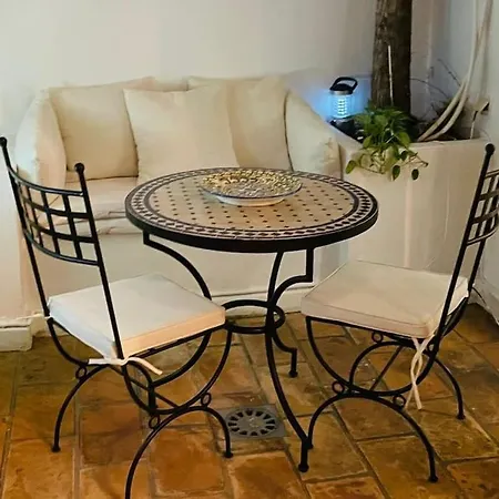 Classical Corner Town House In Historical Centre Holiday home