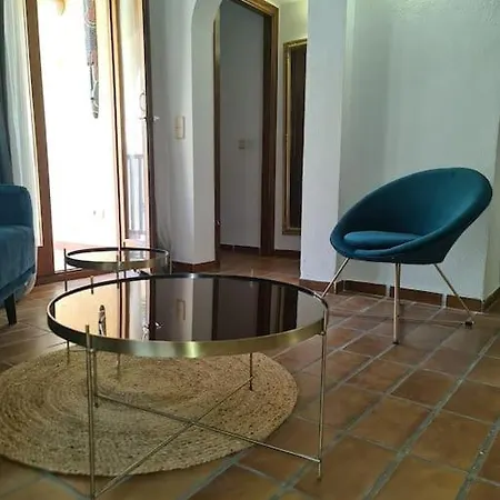 En Lujoso Puerto Deportivo Apartment