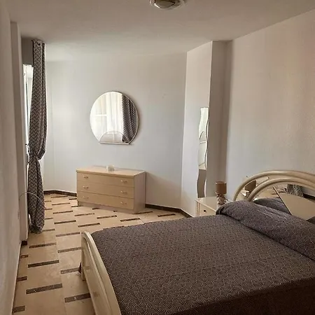 Apartamento Frente A Club Nautico Con Piscina