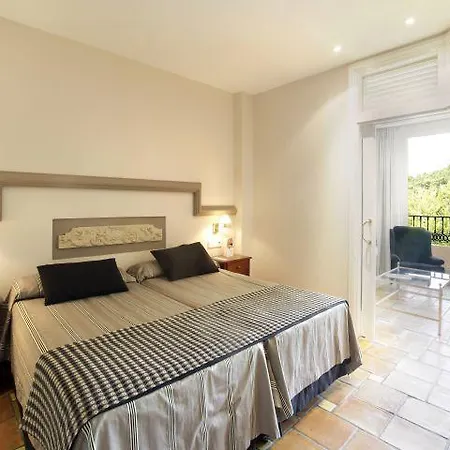 Hotel Pierre And Vacances Hills 4*