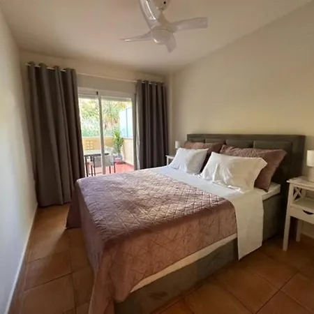 Apartament Isla De *