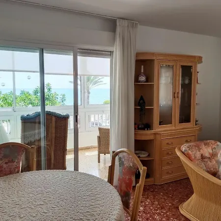 Apartment Beautiful Beachfront