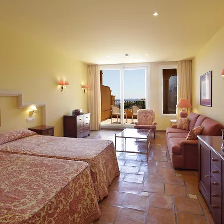 Hotel Pierre And Vacances Hills 4*