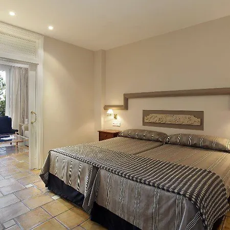 Hotel Pierre And Vacances Hills 4*