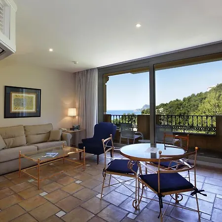 Pierre And Vacances Hills Hotel 4*