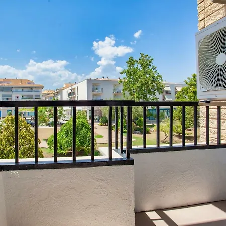 Apartment Center
