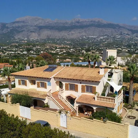 Las Palmeras With Private Pool And Garden
