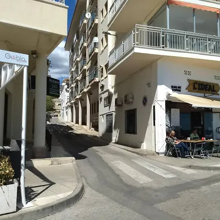 50 Meters To Beach! Ac - Wifi -near Center *
