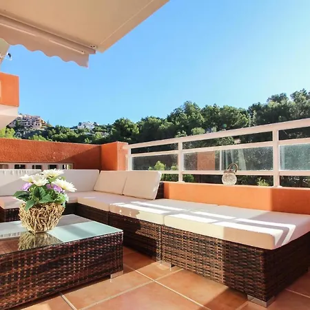 Amazing In With 2 Bedrooms, Wifi And Outdoor Swimming Pool Apartment
