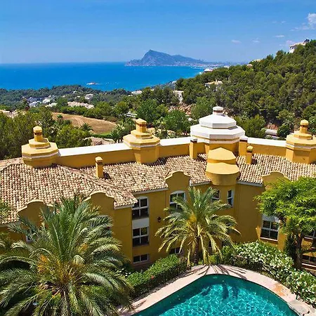 Hotel Pierre And Vacances Hills 4*