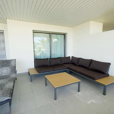 In Mascarat Beach Apartment *
