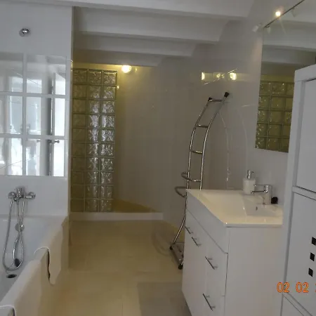 Casa Blanca *