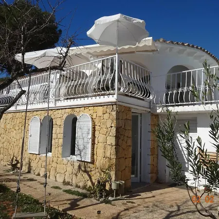 Casa Blanca *