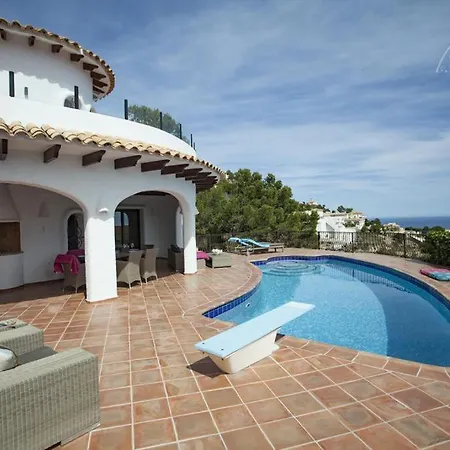 Lola Altea