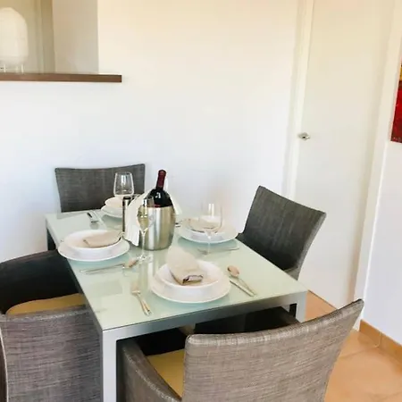 La Vella Apartment *