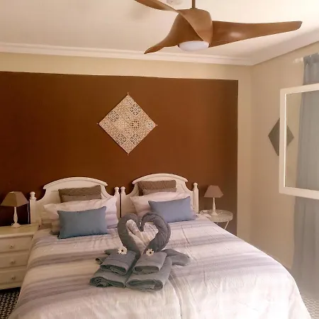 Las Palmeras With Private Pool And Garden Apartment