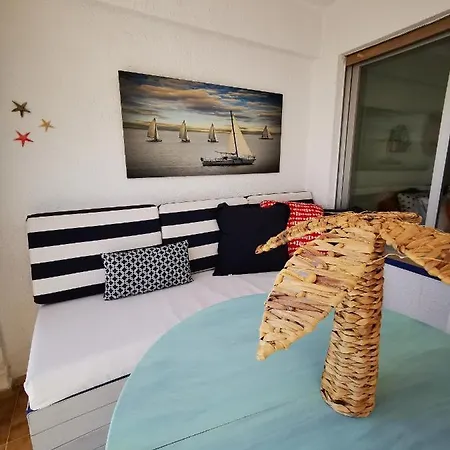 Happy Beachfront Apartment
