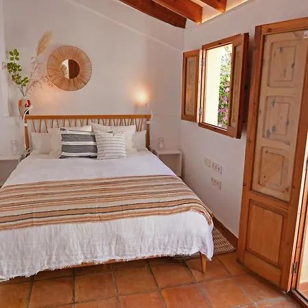 Casa En Bellaguarda By Nras