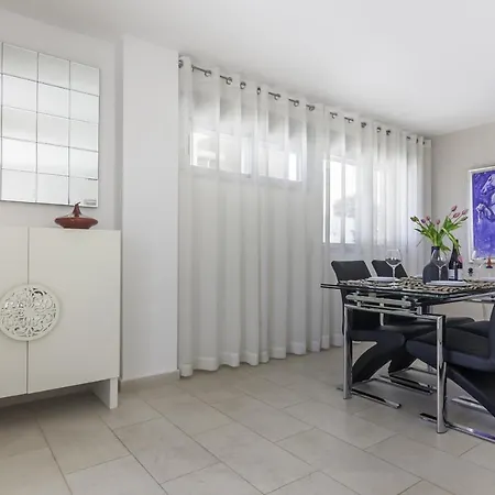 Apartment Villas Guzman - Donin