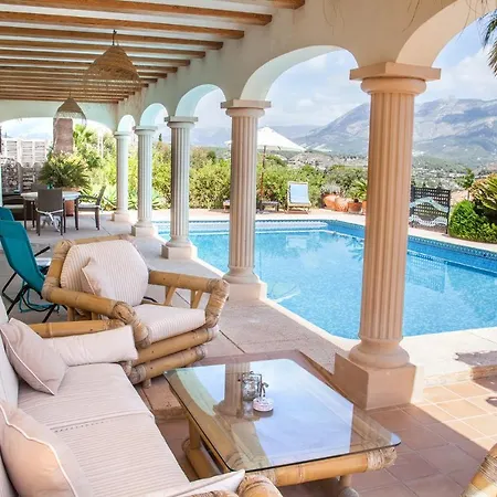 Las Palmeras With Private Pool And Garden