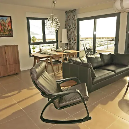 Apartment Luxe Aan De Jachthaven Met Frontaal Zeezicht