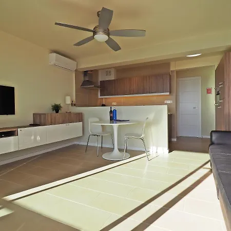 Aan De Jachthaven, Vakantieappartementen Met Frontaal Zeezicht * Altea