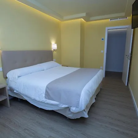 Luxury Ocean Beach Apartment *