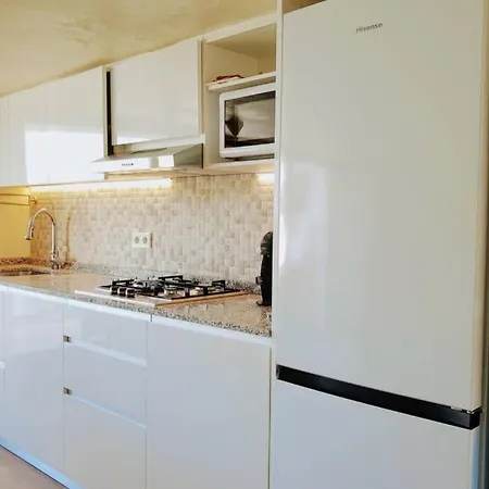 Apartment Steps From Beach!! - Pool - Ac *