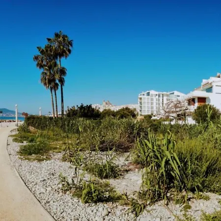 Steps From Beach!! - Pool - Ac