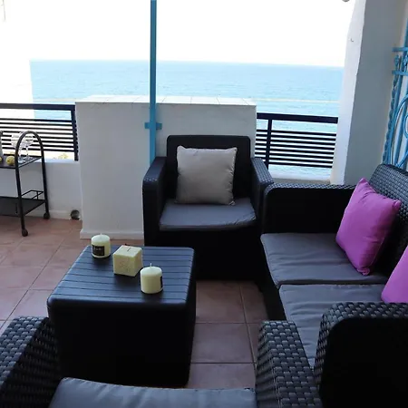 La Terraza De *