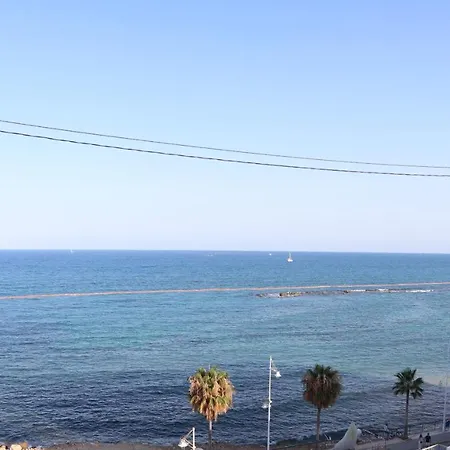La Terraza De *