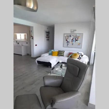 Apartamento Enfrente Del Mar *