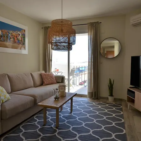 Penthouse With Sea And Mountain View By Nras