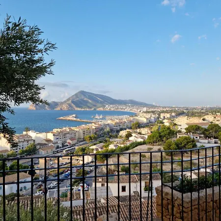 Penthouse With Sea And Mountain View By Nras