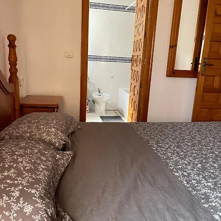 Una Planta En Villa Angelita Con Vista Al Mar Para Seis Personas Tres Dormitorios Dos Banos Terraza Cocina Piscina *