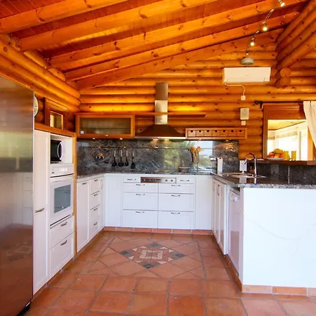 Dulce Manchon Villa