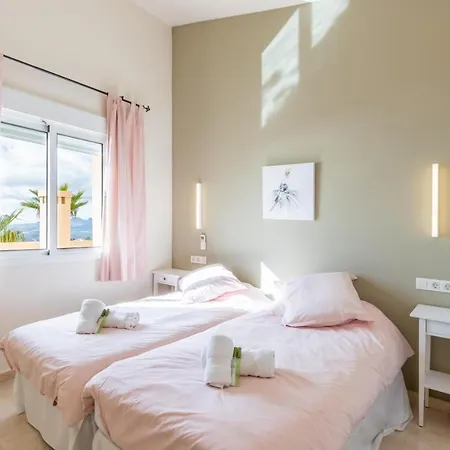 Hills Noruega Villa *
