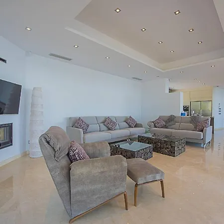 Villa Campomanes - Plusholidays * Altea