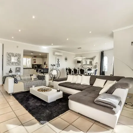 Villa Altavista With Sea View In Hills Altea