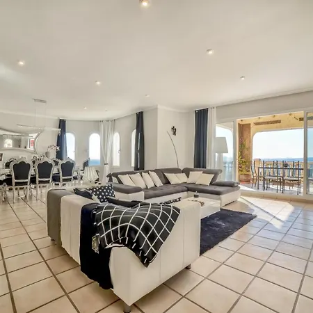 Villa Altavista With Sea View In Hills *