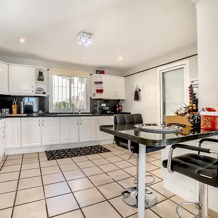 Villa Altavista With Sea View In Hills Altea