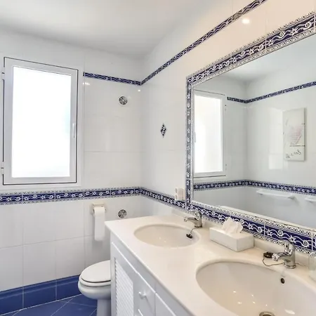 Villa Altavista With Sea View In Hills