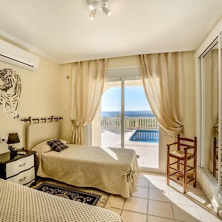 Villa Altavista With Sea View In Hills