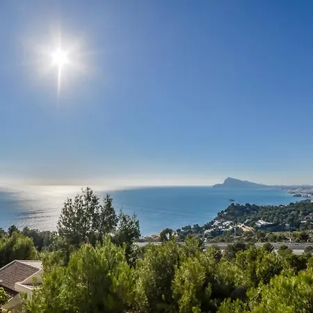 Villa Altavista With Sea View In Hills *