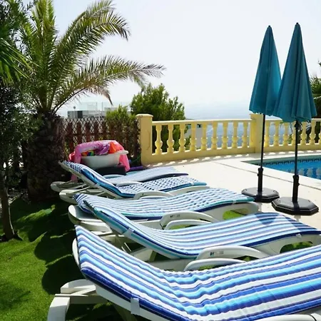 Aleandra Con Maravillosas Vistas Al Mar! *