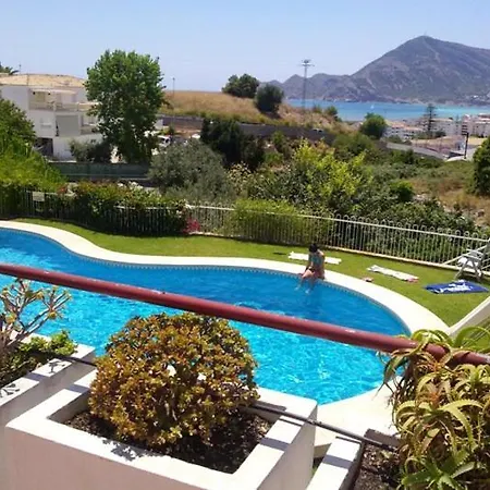 Bonito Con Inmensa Terraza Y Piscina *